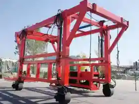 Straddle Carrier